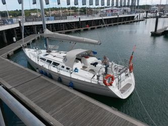 43' Jeanneau 2003 Yacht For Sale